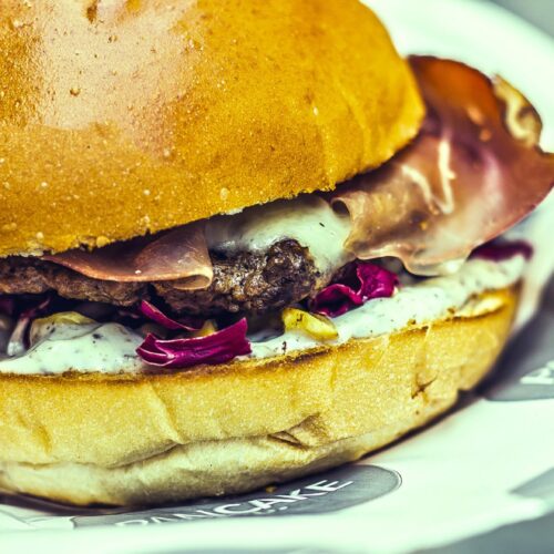 hamburger met truffelmayonaise